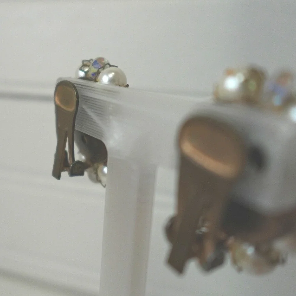 Vintage Faux Pearl Clip-on Earrings MCM‎ Chunky Glam Rhinestone Gold Tone